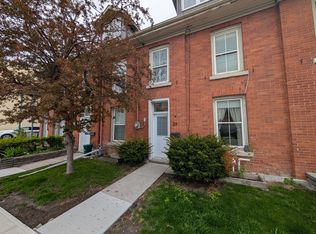 29 Rideau St #2, Kingston, ON K7K 2Z5