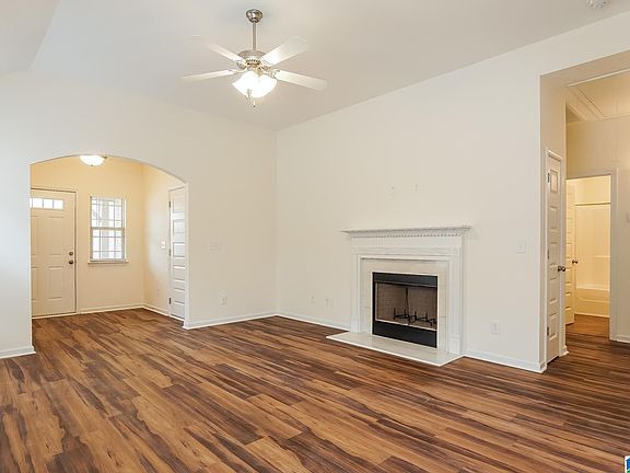 4th image of 4822 Cove Ln