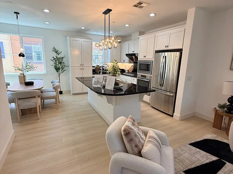 321 Santa Diana Ter — Photo 1
