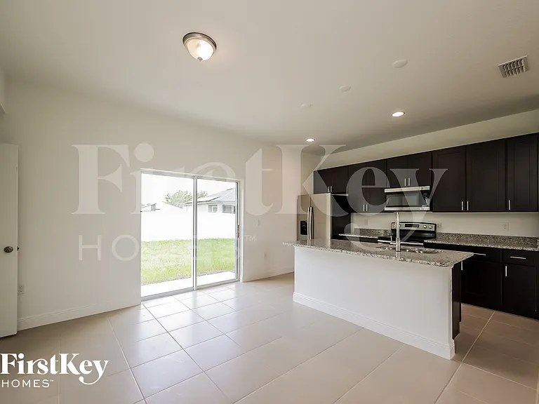 318 Aster Ct — Photo 5