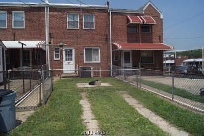 2nd image of 884 Jeannette Ave