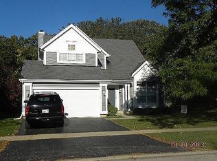 463 Lexington Ln, Grayslake, IL