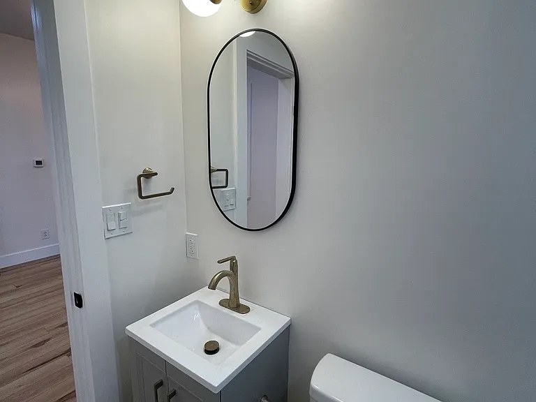 1st level bath sink