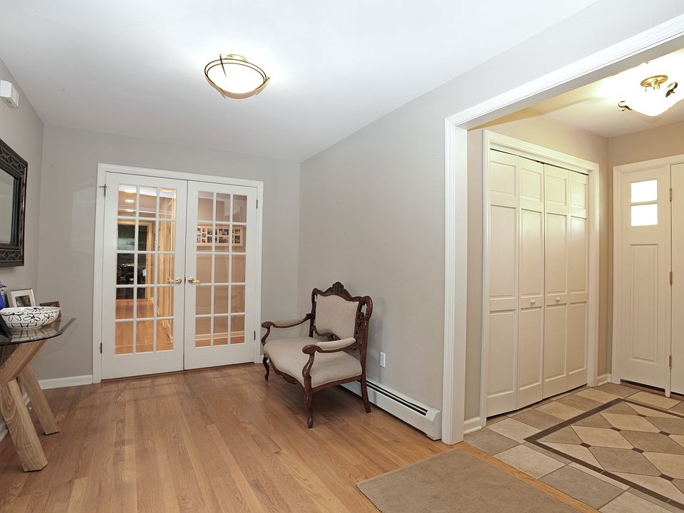 1st image of 55 Allison Ln