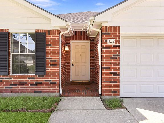 5th image of 822 N Vista Dr