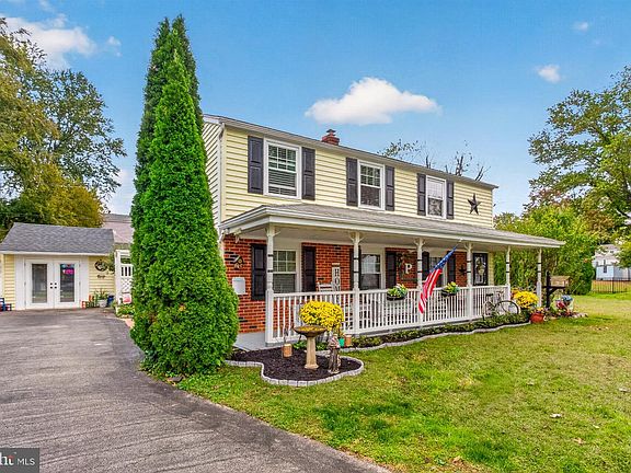 3rd image of 356 Golf View Rd