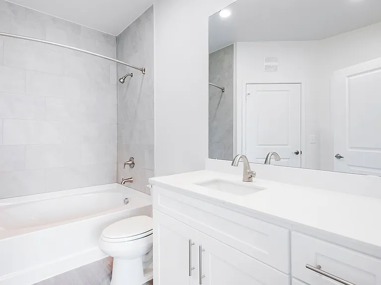 901 Rendon — Photo 12