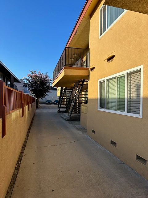 1st image of 1240 W Gardena Blvd APT 2
