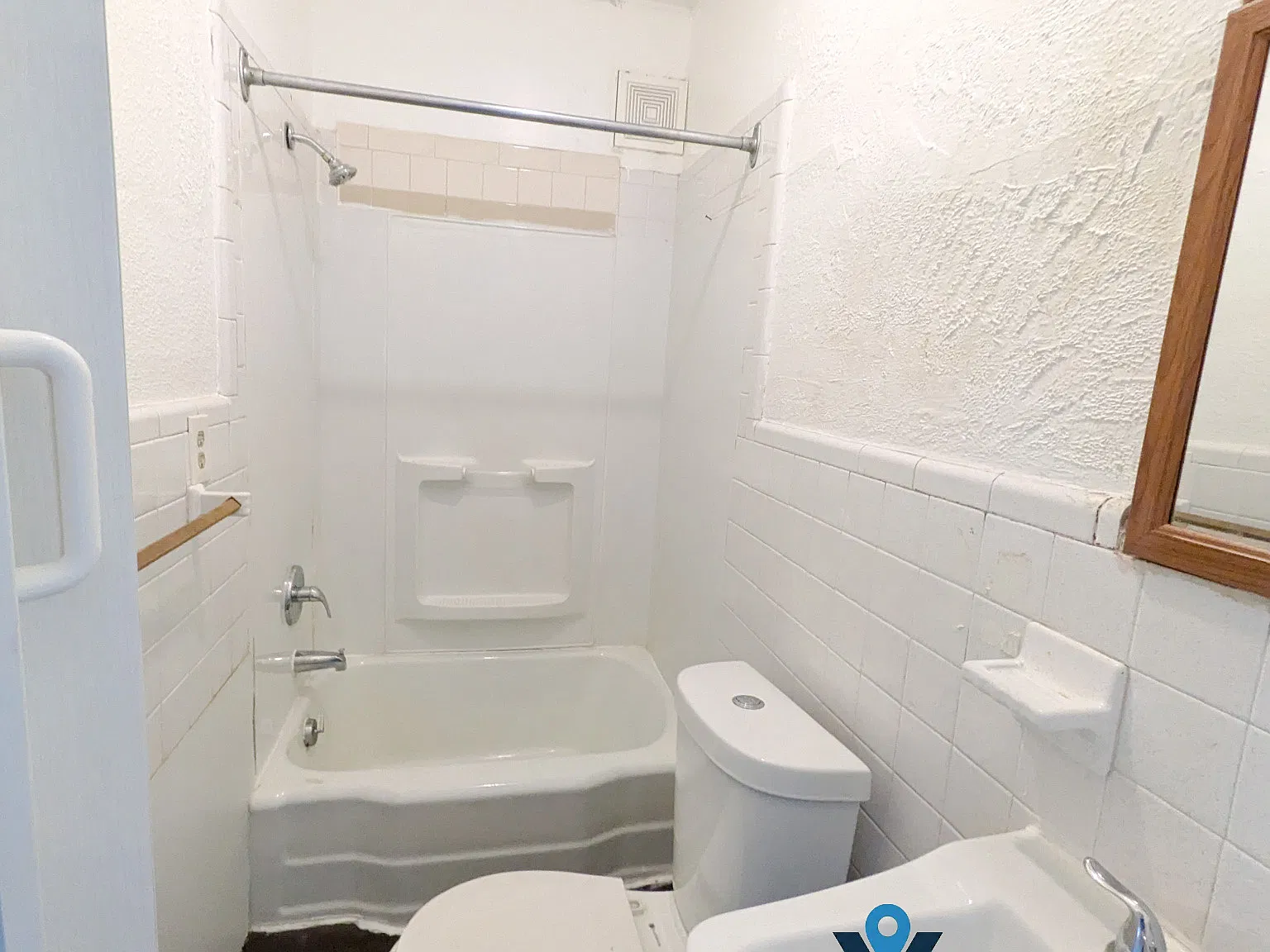 1 bed, 850 sqft, $1,300 — Photo 4
