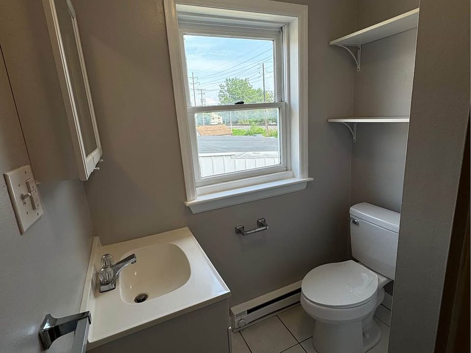 1st image of 2204 Penn Ave Floor 2