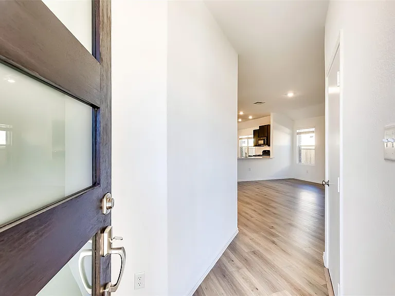 318 Canley Loop — Photo 4