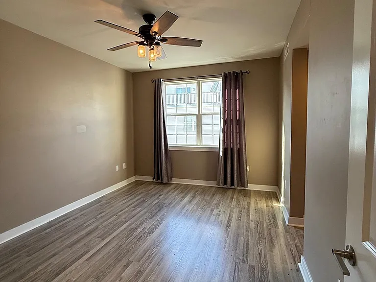 116 Konefal St #B — Photo 16