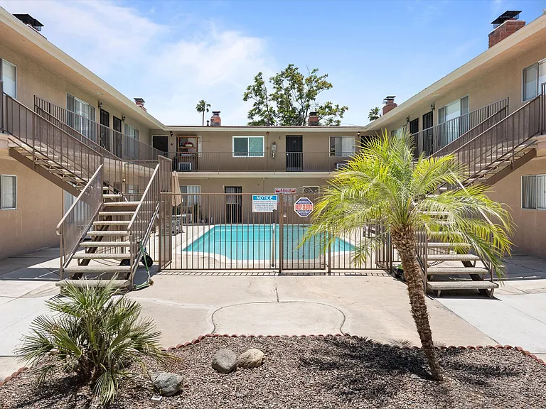 School Circle Apartments - Riverside, CA — Photo 25