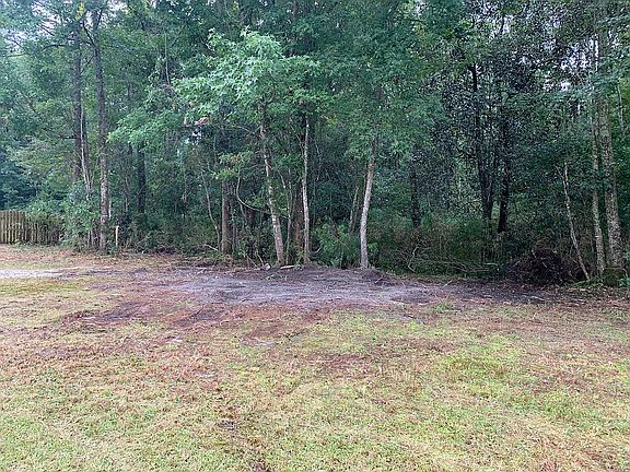4th image of 20 Long Lake Dr