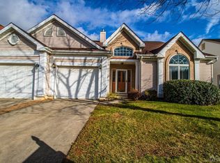 32 Harwood Rd, Monroe Township, NJ 08831