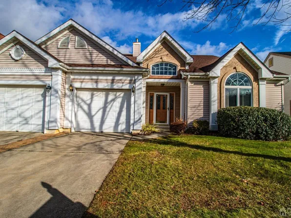 32 Harwood Rd, Monroe Township, NJ 08831