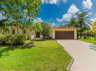8592 NW 7th St, Coral Springs, FL 33071