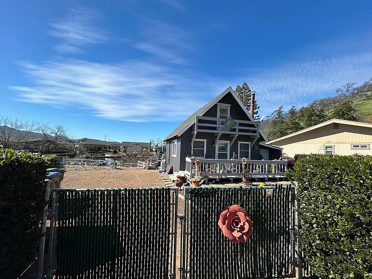 Richard Dr — Photo 1