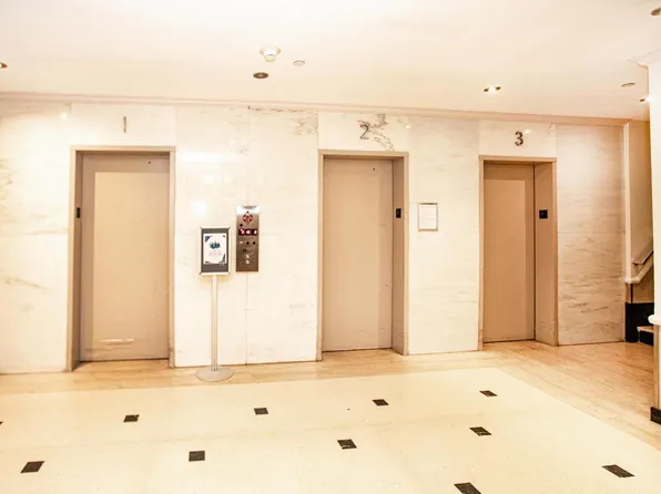 201 Saint Pauls Avenue image 6 of 37