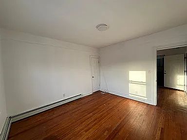 4th image of 2048 Hobart Ave Floor 3