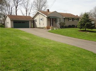 810 Lakeview Ave, New Castle, PA 16101