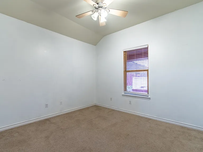 7013 Madiera Dr — Photo 26