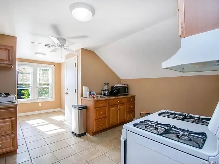 40 E Thorme St #3 — Photo 2