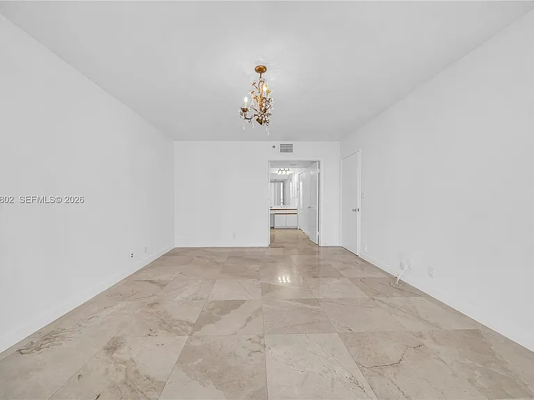 3600 Mystic Pointe Dr #1816 — Photo 14