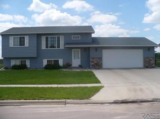 709 N Quartz Ave, Brandon, SD 57005