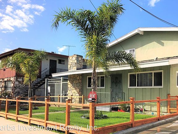 2nd image of 517 Venice Way APT C