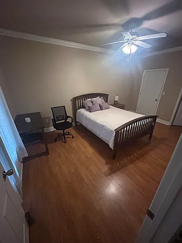 900 Dean Lee Dr Photo 1