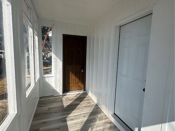 3rd image of 713 Nancy Ave