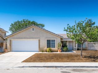 5853 Barcelona Dr, Palmdale, CA 93552