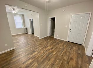 1373 Iowa St #A, Dubuque, IA 52001
