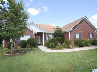 139 Singletree Dr, Hazel Green, AL 35750