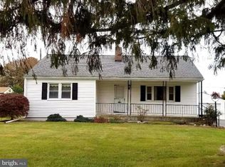 12 Carlton Ave, Carlisle, PA 17013