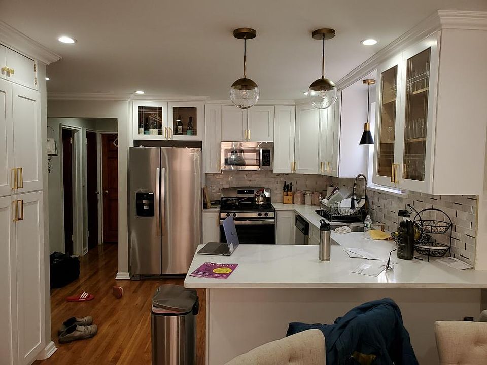 1st image of 274 Graff Ave Floor 2