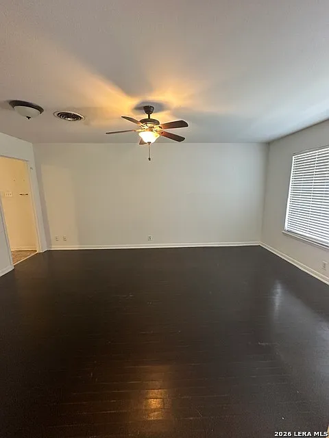 3 bed, 2.0 bath, 1174 sqft, $1,500 — Photo 2