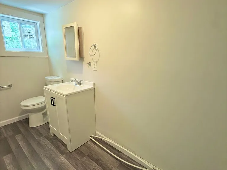 1030 Considine Ave — Photo 11