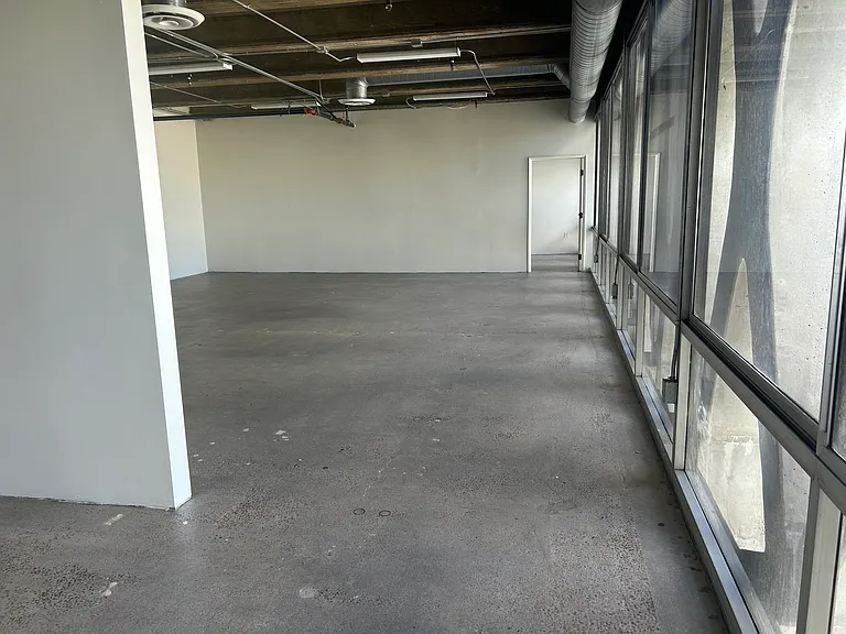 2404 Wilshire Blvd #12E — Photo 5