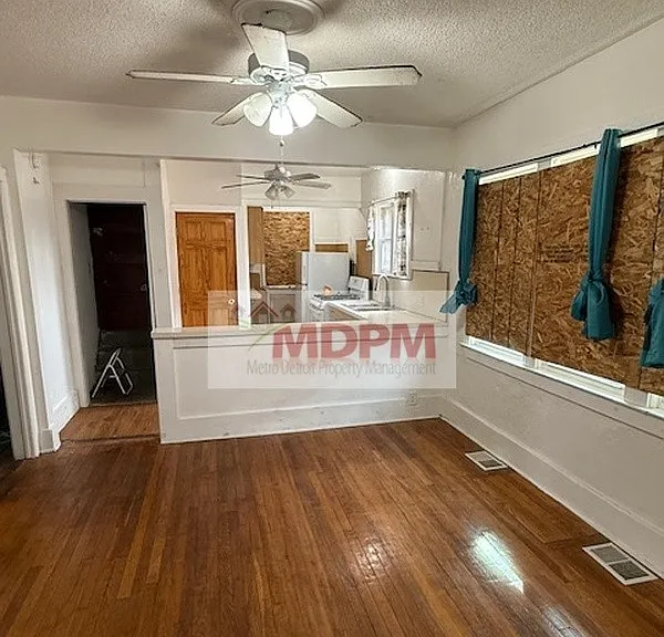 12024 Cherrylawn St — Photo 3