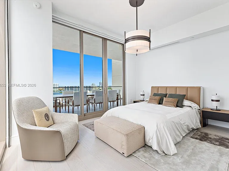 17975 Collins Ave #N-2001 — Photo 26