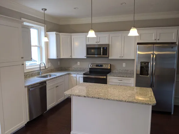 9 Cortona Way, Salem, NH 03079