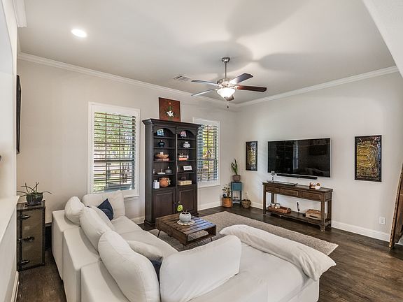 3rd image of 1207 Harris Hawk Way