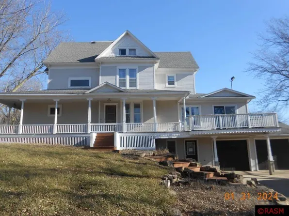 222 W Main St, Madelia, MN 56062