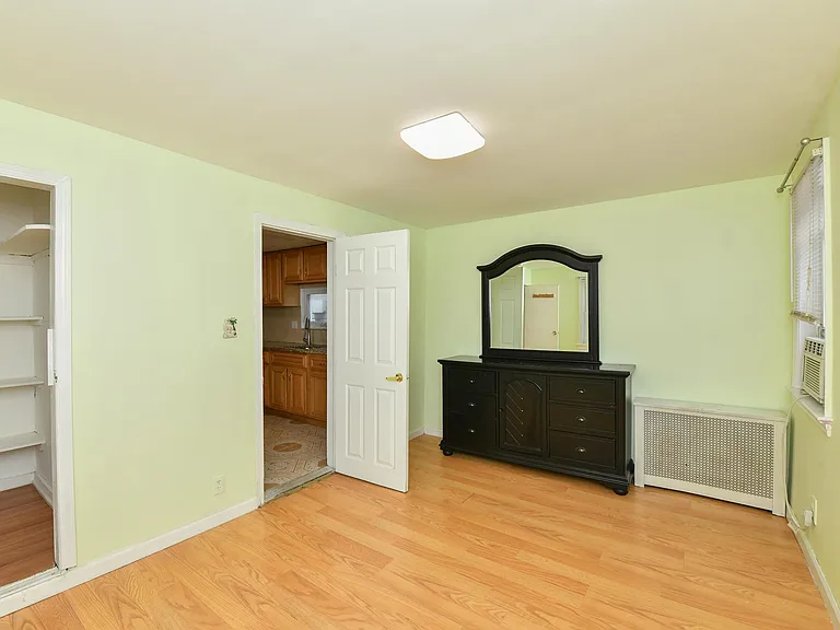 26 Charles St #1 — Photo 15