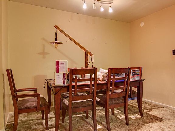 5th image of 2902 Garland Ave