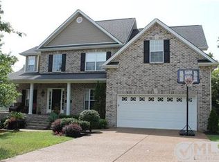 144 Fieldcrest Cir, Hendersonville, TN 37075