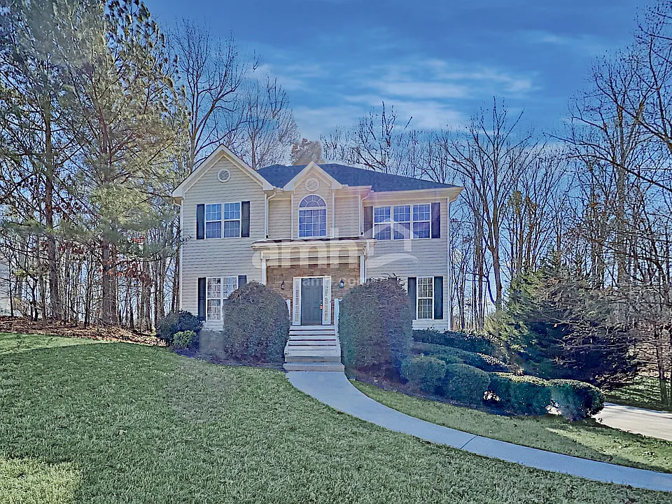 1045 Fieldstone Dr