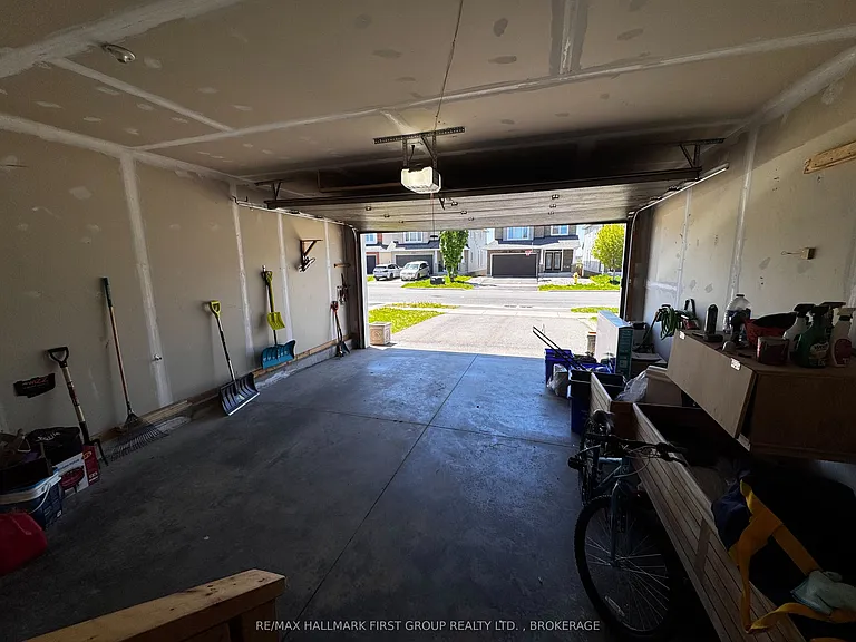1098 Woodhaven Dr — Photo 42